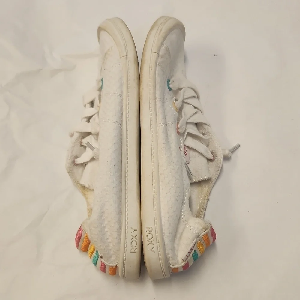 Roxy Shoes Size 4 Has Spots